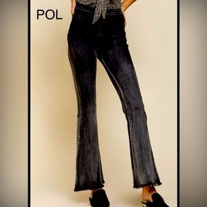 BPB16-1🖤NEW! POL Black Flare Jeans w/side zip+ extra stretch+ on-trend raw edge!